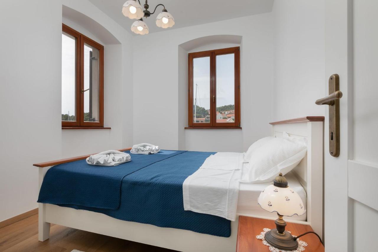 Ancora Faros Apartment Stari Grad  Bilik gambar