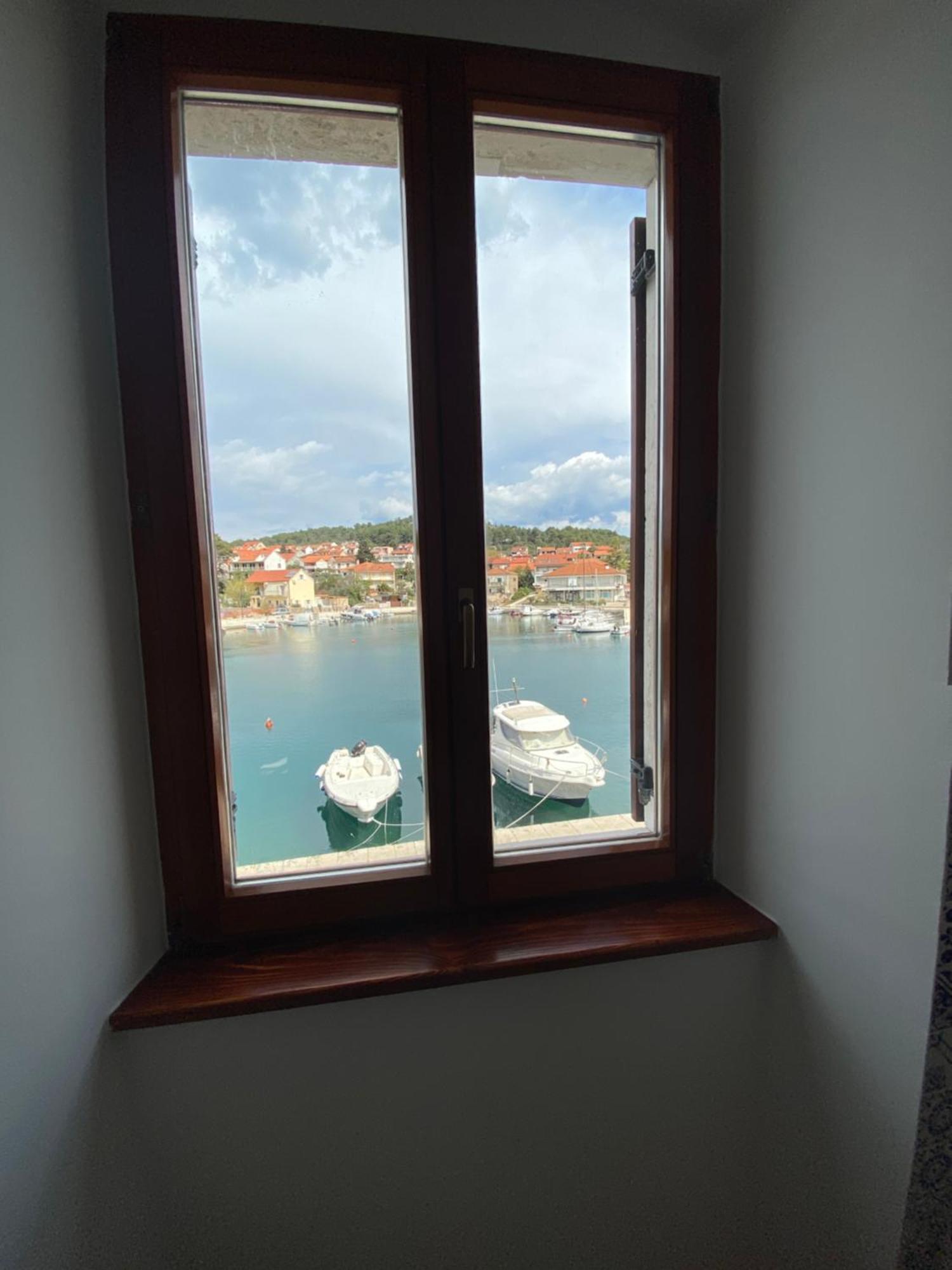 Ancora Faros Apartment Stari Grad  Bilik gambar