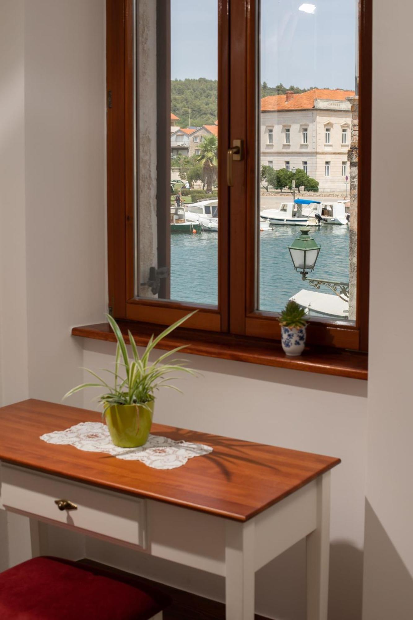 Ancora Faros Apartment Stari Grad  Bilik gambar