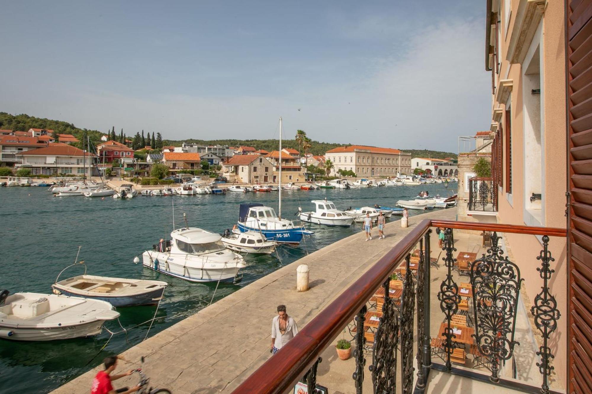 Ancora Faros Apartment Stari Grad  Bilik gambar